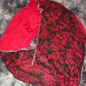 Beautiful red and black scarf😍